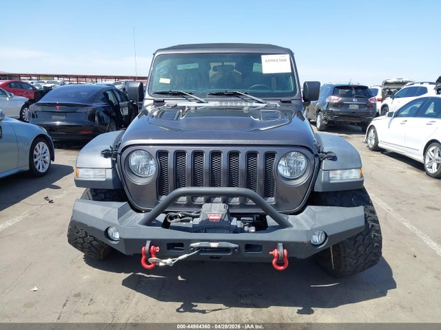1C4HJXFG8JW212642 Jeep Wrangler Unlimited Rubicon 4x4
