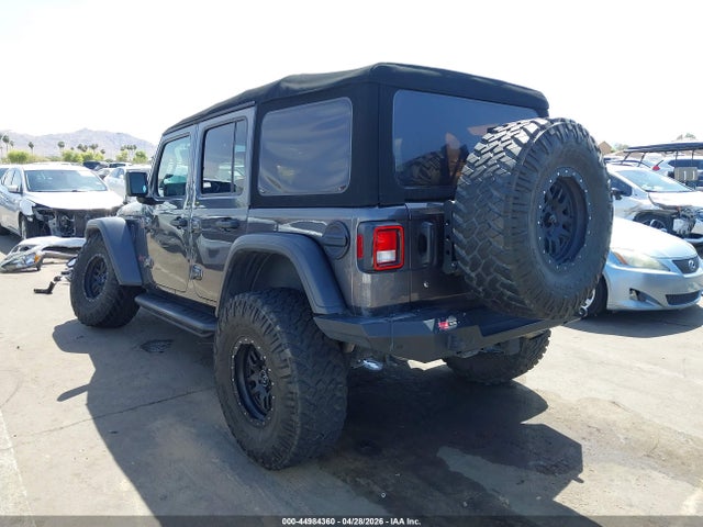 1C4HJXFG8JW212642 Jeep Wrangler Unlimited Rubicon 4x4