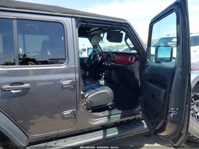 1C4HJXFG8JW212642 Jeep Wrangler Unlimited Rubicon 4x4