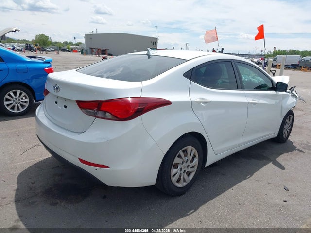 2015 Hyundai Elantra Se მანქანა იყიდება აუქციონზე, vin: 5NPDH4AE1FH642749, აუქციონის ნომერი: 44984366