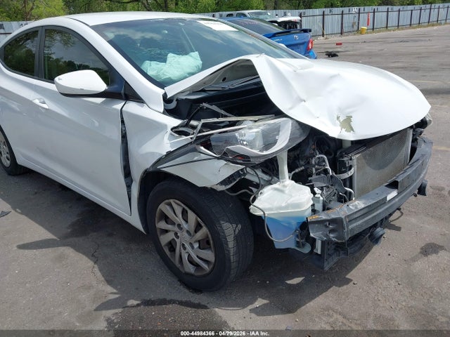 2015 Hyundai Elantra Se მანქანა იყიდება აუქციონზე, vin: 5NPDH4AE1FH642749, აუქციონის ნომერი: 44984366