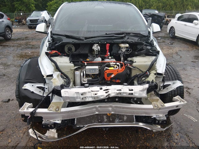 2022 Tesla Model Y Performance Dual Motor All-wheel Drive მანქანა იყიდება აუქციონზე, vin: 7SAYGDEF2NF564568, აუქციონის ნომერი: 44984401
