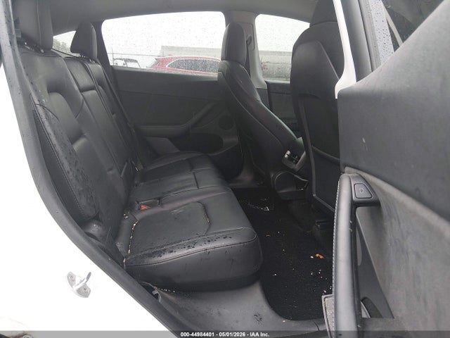 2022 Tesla Model Y Performance Dual Motor All-wheel Drive მანქანა იყიდება აუქციონზე, vin: 7SAYGDEF2NF564568, აუქციონის ნომერი: 44984401