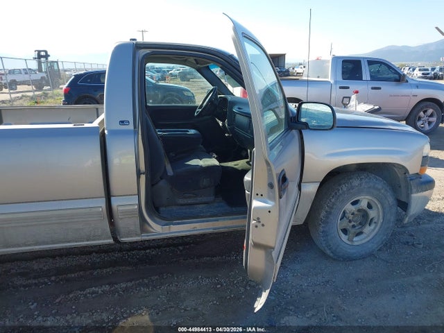 Auction sale of the 2001 Chevrolet Silverado 1500 Ls, vin: 1GCEC14V31Z322055, lot number: 44984413
