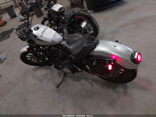 Harley-Davidson Xl883 Iron 883 2015 1HD4LE214FC402041 Image 3