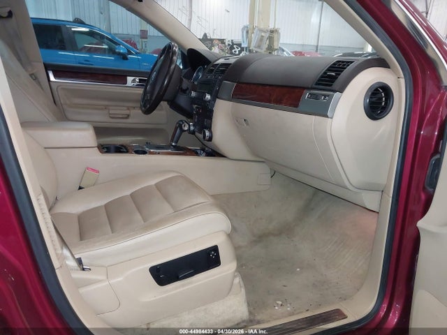 44984433 :رقم المزاد ، WVGBG77L25D007136 vin ، 2005 Volkswagen Touareg V6 مزاد بيع
