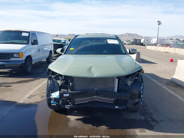 5NTJC4AE2PH044173 Hyundai Santa Cruz Sel