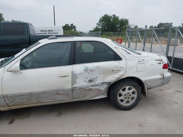 2001 Toyota Camry Le მანქანა იყიდება აუქციონზე, vin: JT2BG22K710572935, აუქციონის ნომერი: 44984456