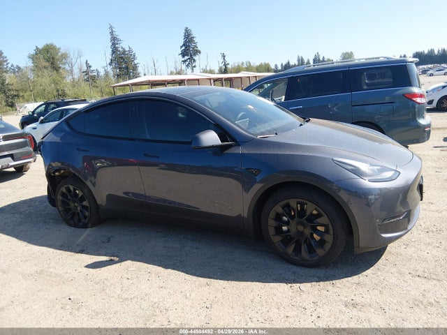 2023 Tesla Model Y Awd/long Range Dual Motor All-wheel Drive მანქანა იყიდება აუქციონზე, vin: 7SAYGDEE3PF935814, აუქციონის ნომერი: 44984492