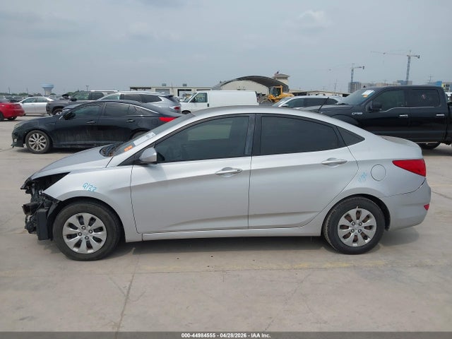 KMHCT4AE1GU011805 Hyundai ACCENT SE