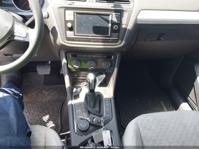 Продажа на аукционе авто 2021 Volkswagen Tiguan 2.0t S, vin: 3VV0B7AX5MM137387, номер лота: 44984573