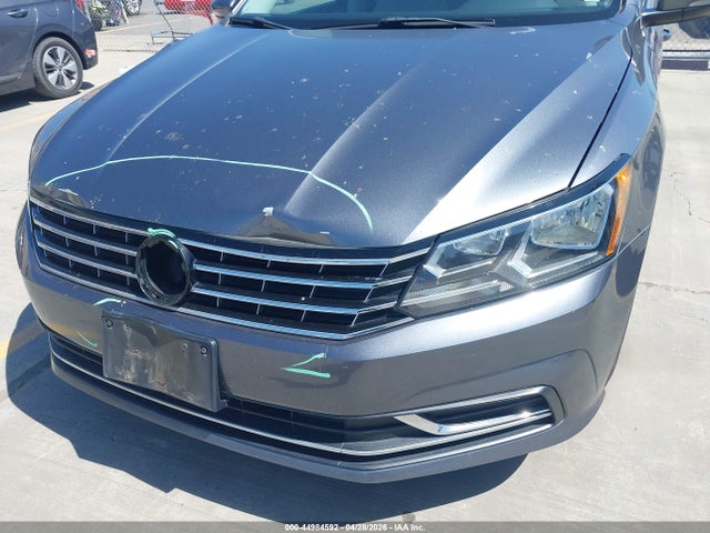 1VWAT7A32GC038090 Volkswagen Passat 1.8t S