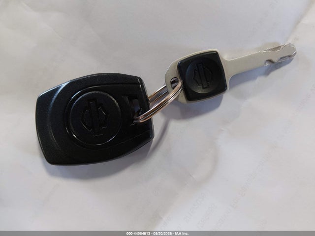 1HD1YJ922SB041405 Harley-Davidson FXBB