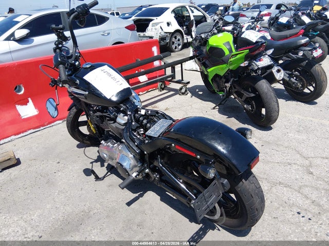 1HD1YJ922SB041405 Harley-Davidson FXBB