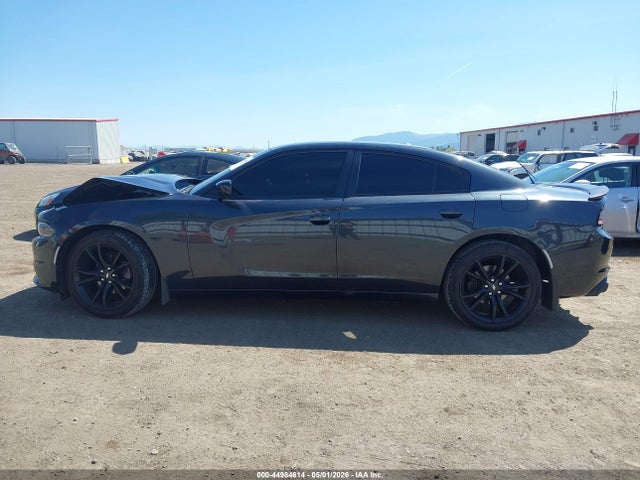 2017 Dodge Charger Se Rwd მანქანა იყიდება აუქციონზე, vin: 2C3CDXBG8HH643857, აუქციონის ნომერი: 44984614