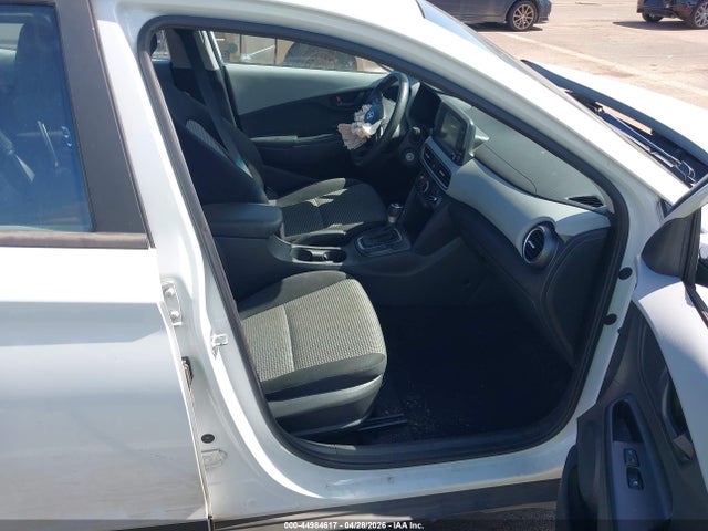 44984617 :رقم المزاد ، KM8K12AA2LU409425 vin ، 2020 Hyundai Kona Se مزاد بيع