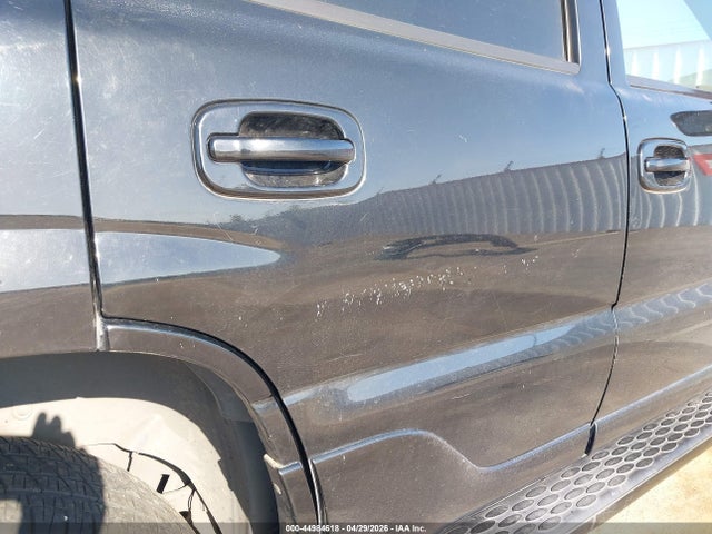 44984618 :رقم المزاد ، 1GKEK63U06J142602 vin ، 2006 Gmc Yukon Denali مزاد بيع
