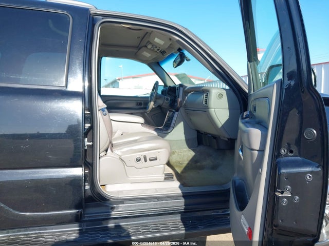 44984618 :رقم المزاد ، 1GKEK63U06J142602 vin ، 2006 Gmc Yukon Denali مزاد بيع