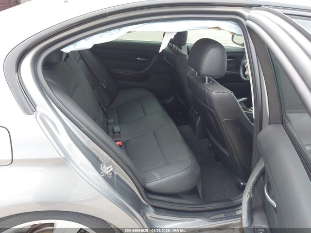 2011 Bmw 335i მანქანა იყიდება აუქციონზე, vin: WBAPM5G50BNM68976, აუქციონის ნომერი: 44984629