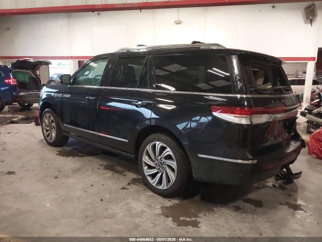 5LMJJ2NGXPEL12724 Lincoln Navigator Standard