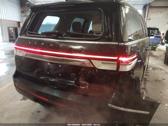 5LMJJ2NGXPEL12724 Lincoln Navigator Standard