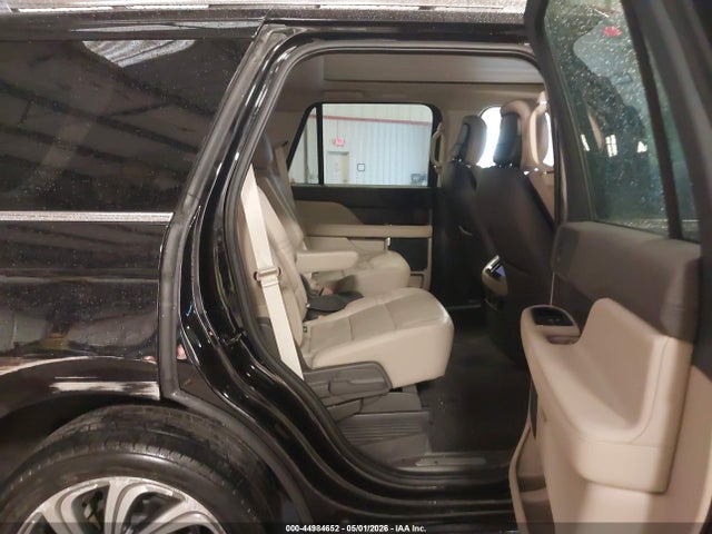 5LMJJ2NGXPEL12724 Lincoln Navigator Standard