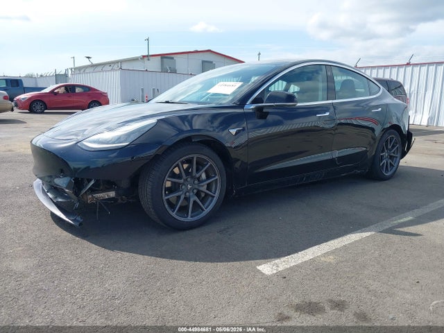 Tesla Model 3 Long Range/performance 2018 5YJ3E1EB4JF144264 Image 2