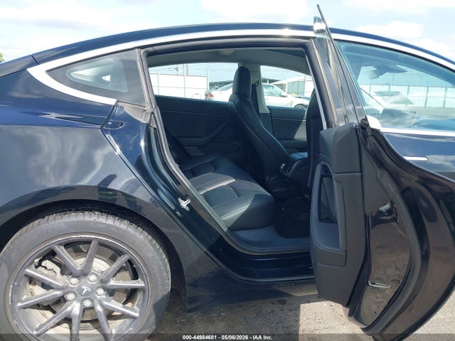 Tesla Model 3 Long Range/performance 2018 5YJ3E1EB4JF144264 Image 8