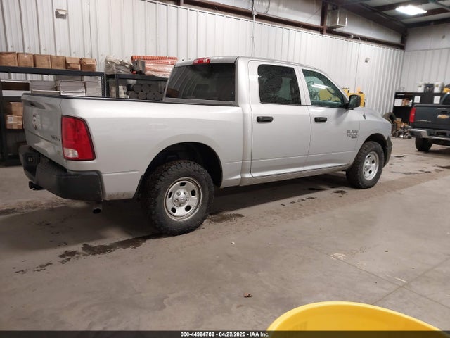 1C6RR7KG3KS516478 RAM 1500 Classic Tradesman 4x4 5&#039;7 Box