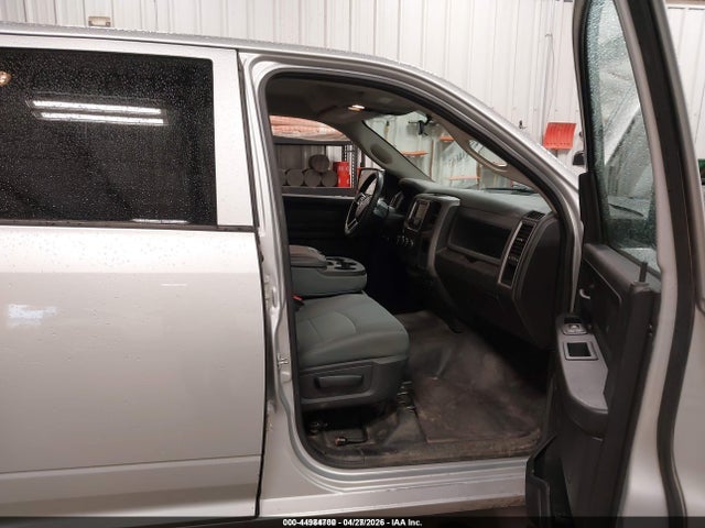 1C6RR7KG3KS516478 RAM 1500 Classic Tradesman 4x4 5&#039;7 Box