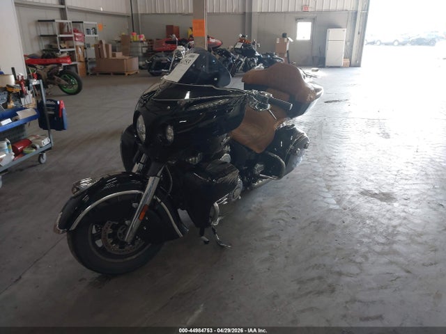INDIAN MOTORCYCLE CO. Roadmaster 2015 56KTRAAA8F3329045 Image 2