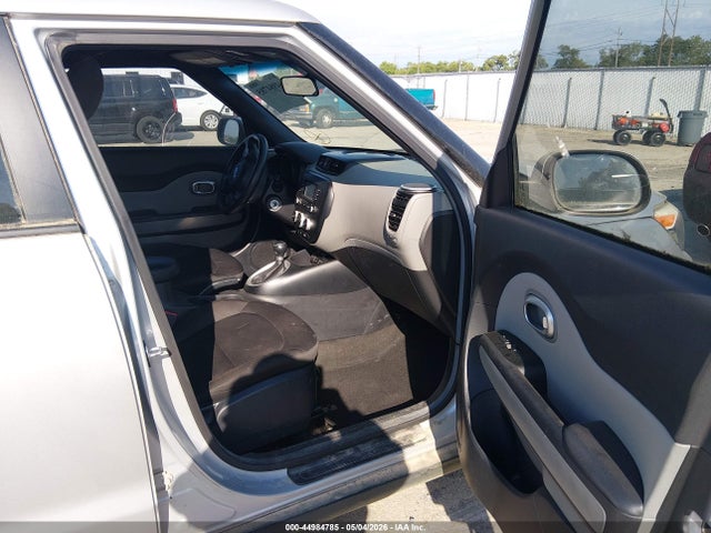 44984785 :رقم المزاد ، KNDJN2A22F7817116 vin ، 2015 Kia Soul مزاد بيع