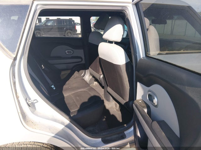 44984785 :رقم المزاد ، KNDJN2A22F7817116 vin ، 2015 Kia Soul مزاد بيع