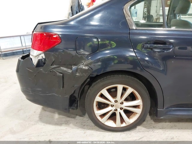 2014 Subaru Legacy 2.5i მანქანა იყიდება აუქციონზე, vin: 4S3BMBA61E3026379, აუქციონის ნომერი: 44984792