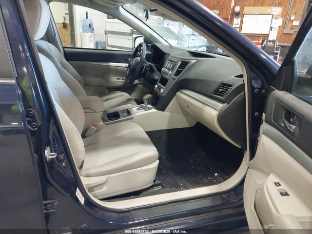 2014 Subaru Legacy 2.5i მანქანა იყიდება აუქციონზე, vin: 4S3BMBA61E3026379, აუქციონის ნომერი: 44984792