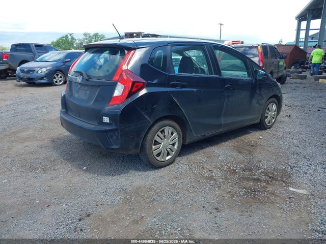 44984835 :رقم المزاد ، 3HGGK5H51FM777929 vin ، 2015 Honda Fit Lx مزاد بيع