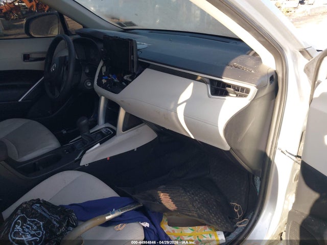 44984846 :رقم المزاد ، 7MUAAABG9RV116184 vin ، 2024 Toyota Corolla Cross L مزاد بيع
