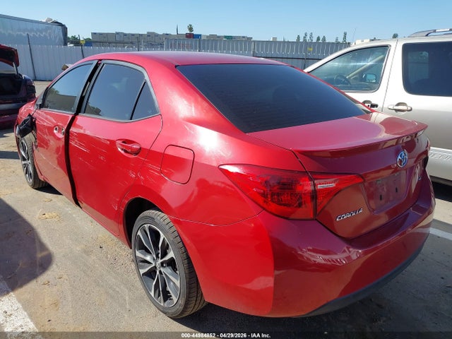 Toyota COROLLA SE 2017 5YFBURHE6HP708286 Image 3