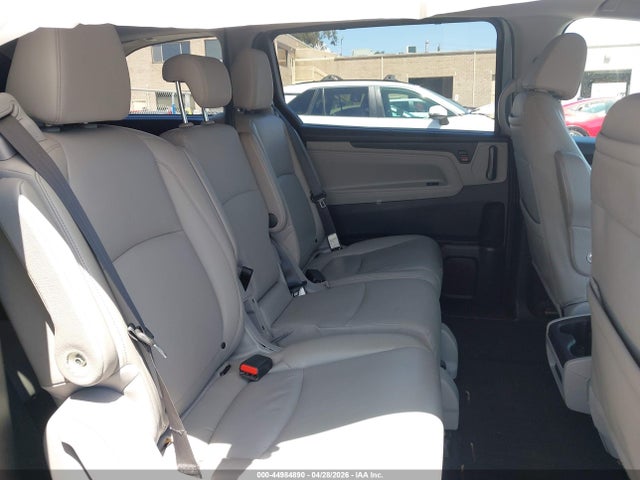 44984890 :رقم المزاد ، 5FNRL6H71JB058642 vin ، 2018 Honda Odyssey Ex-l مزاد بيع