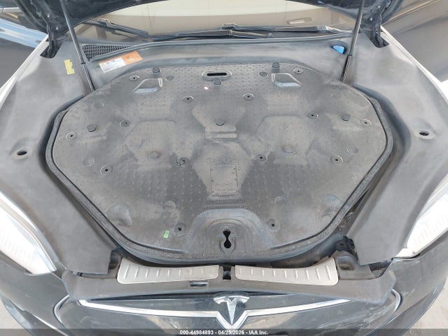 44984893 :رقم المزاد ، 5YJSA1DP1DFP04590 vin ، 2013 Tesla Model S Performance مزاد بيع