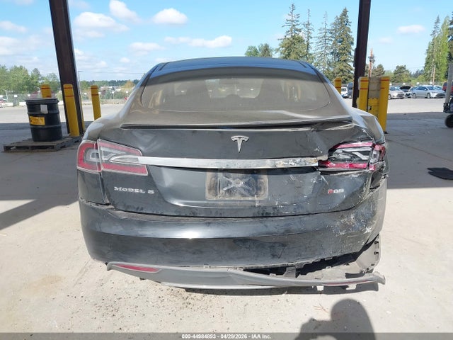 44984893 :رقم المزاد ، 5YJSA1DP1DFP04590 vin ، 2013 Tesla Model S Performance مزاد بيع