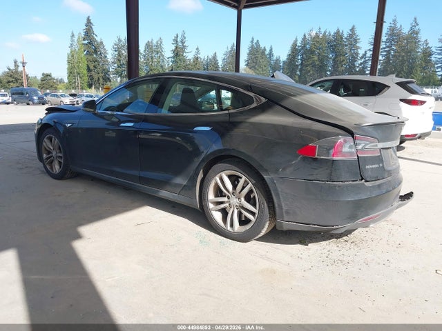 44984893 :رقم المزاد ، 5YJSA1DP1DFP04590 vin ، 2013 Tesla Model S Performance مزاد بيع