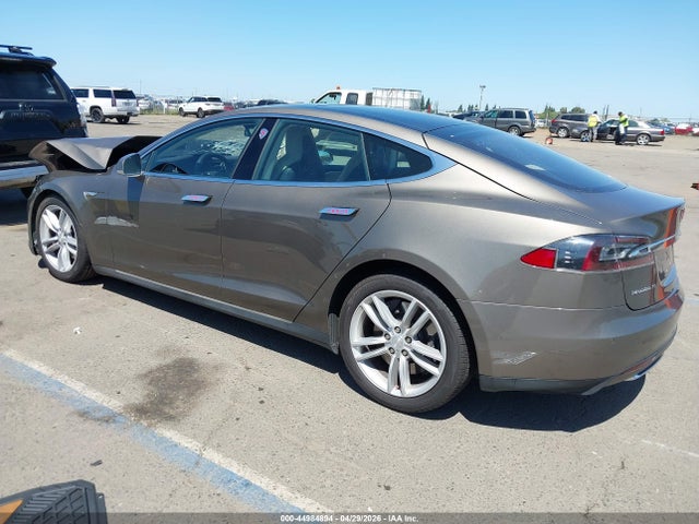 2015 Tesla Model S 60/70/85 მანქანა იყიდება აუქციონზე, vin: 5YJSA1E13FF120091, აუქციონის ნომერი: 44984894