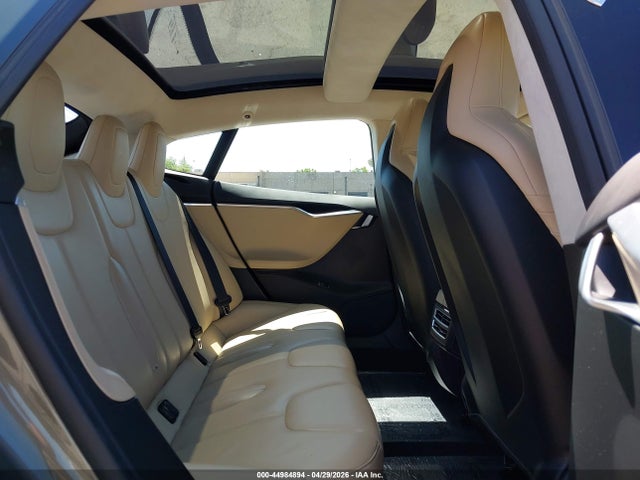 2015 Tesla Model S 60/70/85 მანქანა იყიდება აუქციონზე, vin: 5YJSA1E13FF120091, აუქციონის ნომერი: 44984894