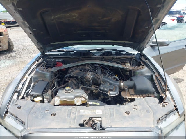 44984906 :رقم المزاد ، 1ZVBP8EM4D5264813 vin ، 2013 Ford Mustang V6 Premium مزاد بيع