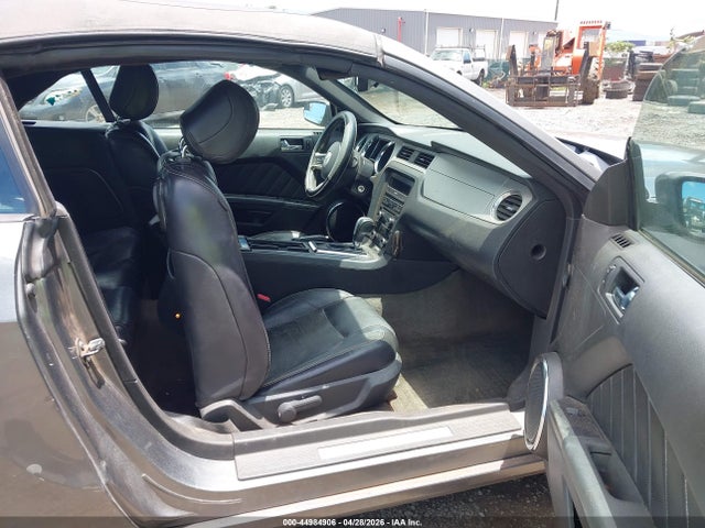 44984906 :رقم المزاد ، 1ZVBP8EM4D5264813 vin ، 2013 Ford Mustang V6 Premium مزاد بيع