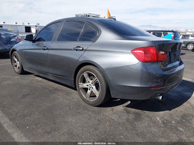 WBA3B1G51FNT05868 BMW 320i