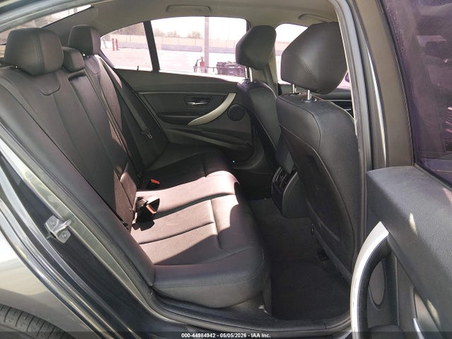 WBA3B1G51FNT05868 BMW 320i
