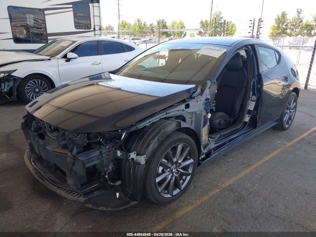 JM1BPAKL9M1307667 Mazda Mazda3 Select