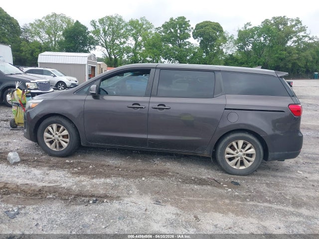 KNDMB5C10H6230529 KIA SEDONA LX